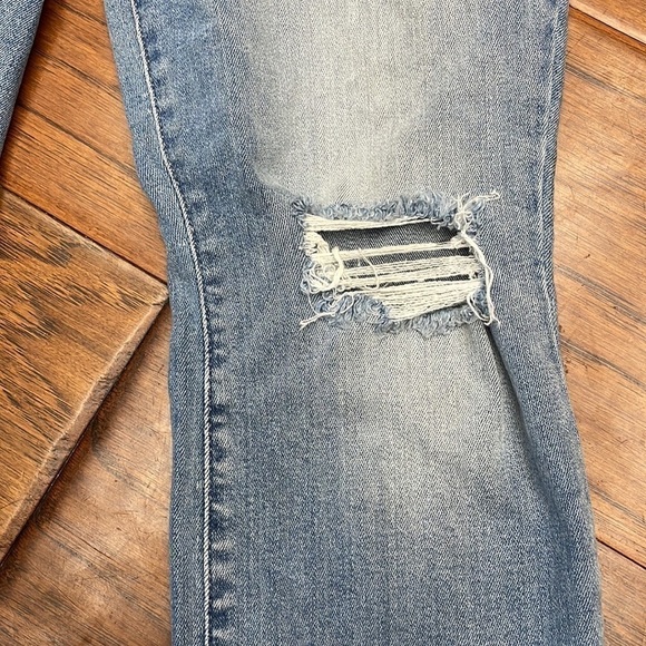 Lucky Brand High Rise Skinny Bridgette button up distressed jeans - Picture 4 of 12